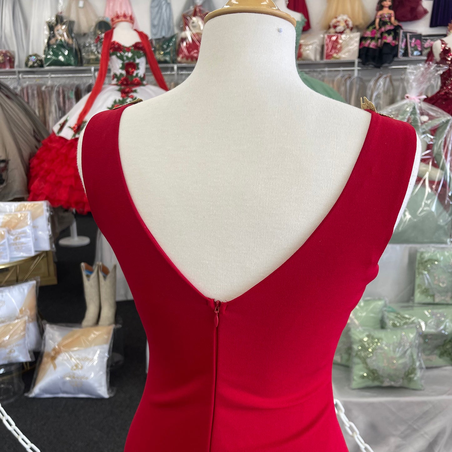 Fie1307 Lily’s Red and Gold Appliqués Fitted Gown