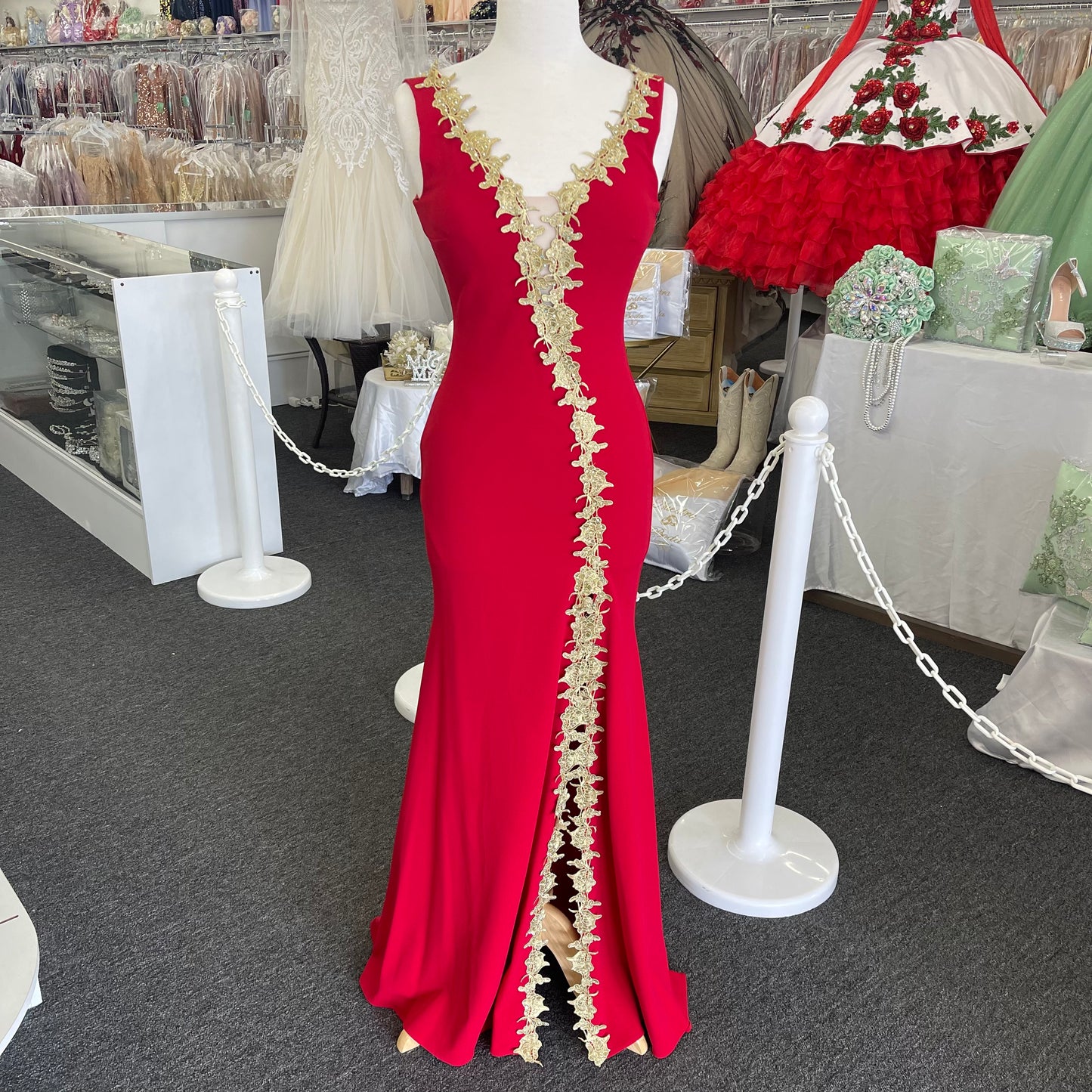 Fie1307 Lily’s Red and Gold Appliqués Fitted Gown