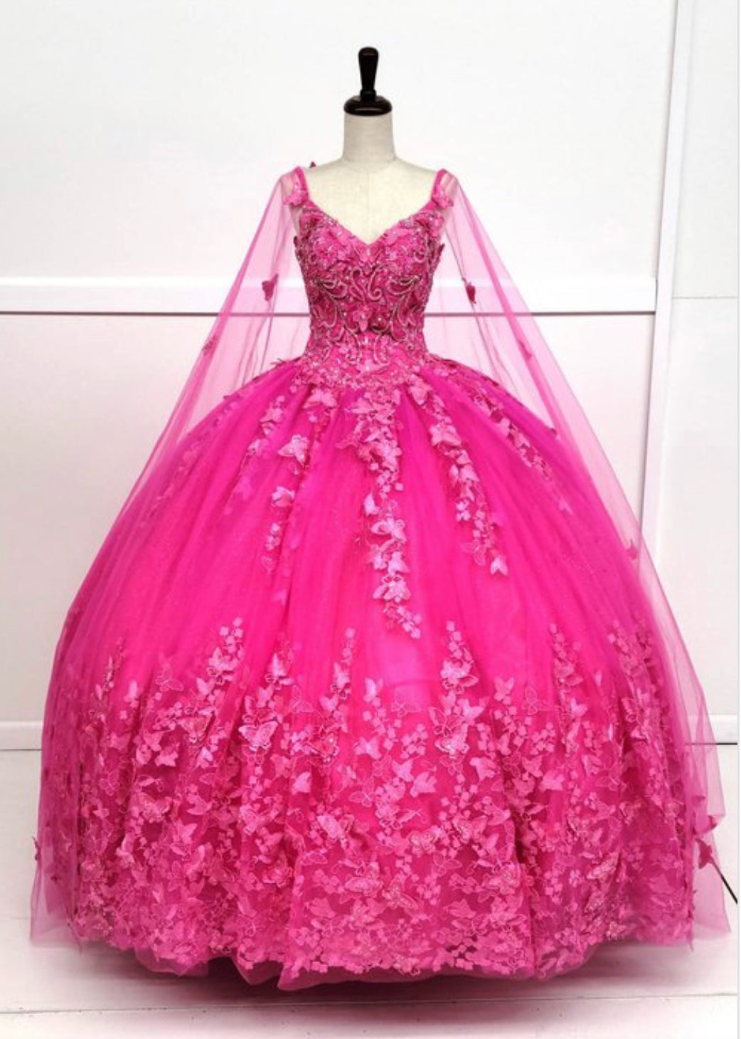 Chf3077 Lily’s hot pink Butterfly XV Dress