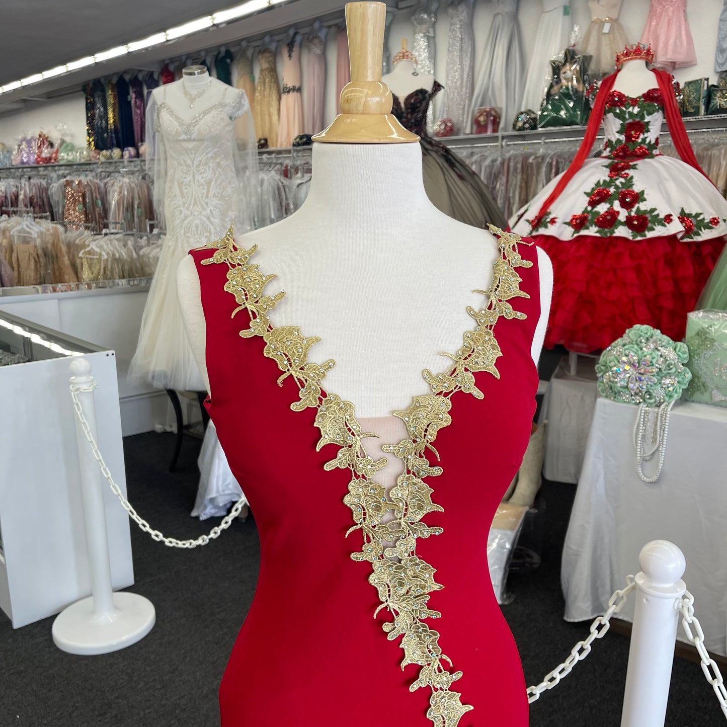 Fie1307 Lily’s Red and Gold Appliqués Fitted Gown