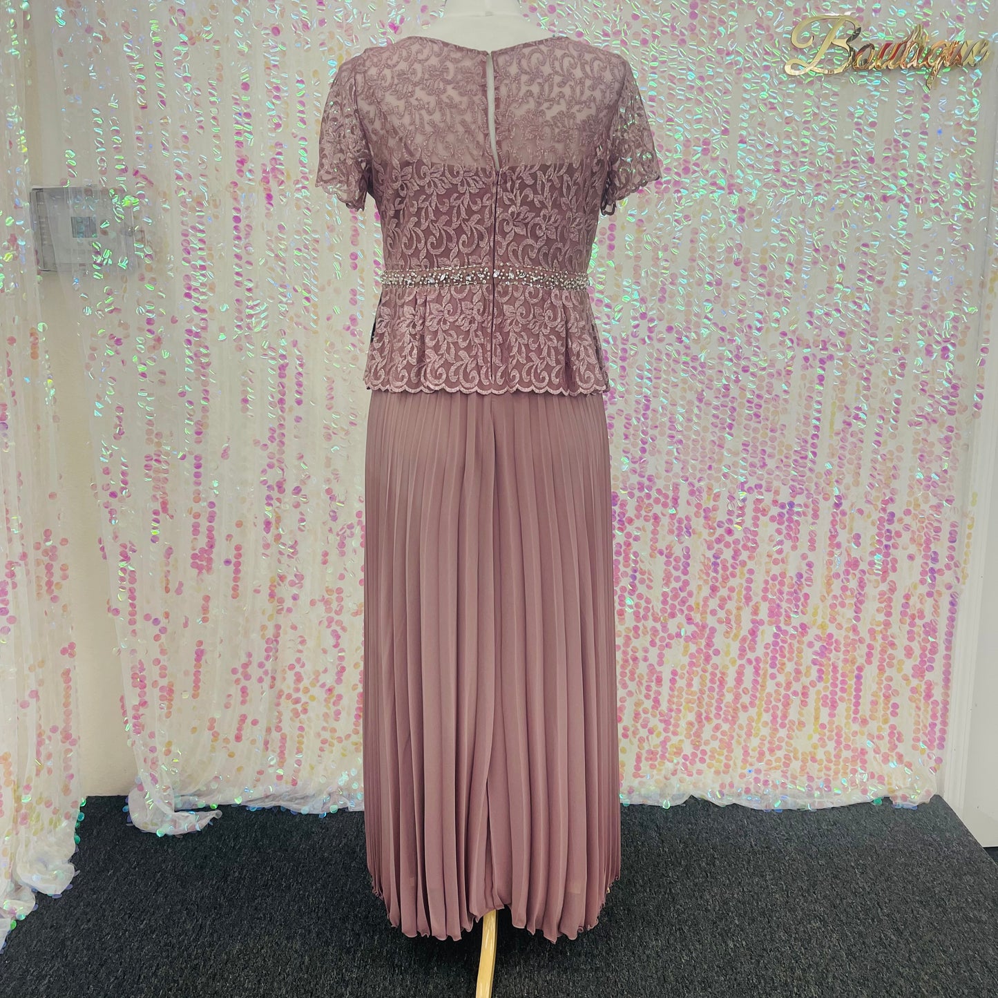 Lily’s Mauve long dress Ev3170