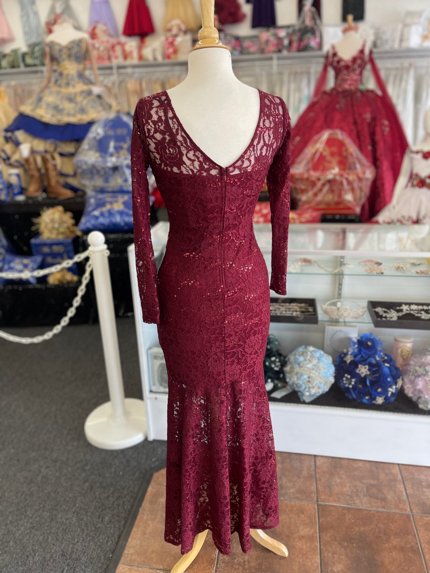 Ev3173 Lily’s Burgundy Lace Dress