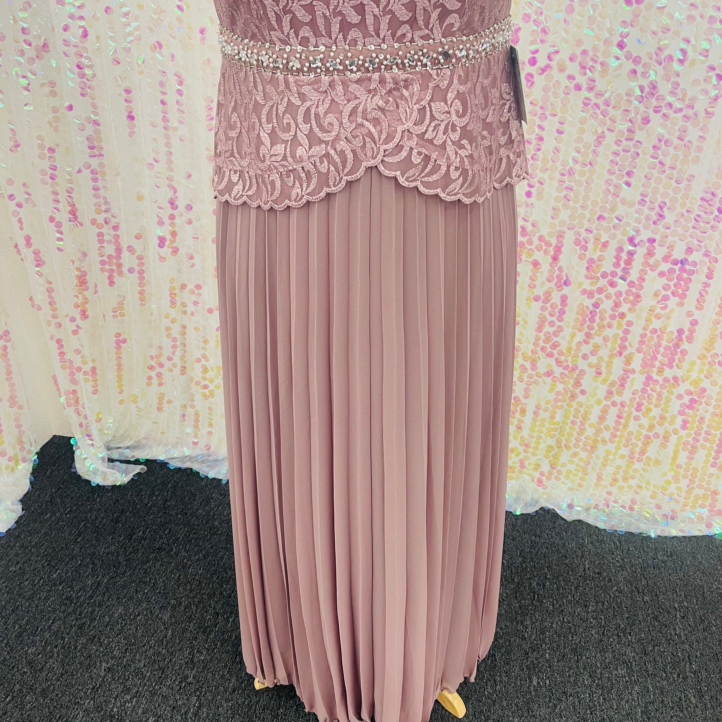 Lily’s Mauve long dress Ev3170