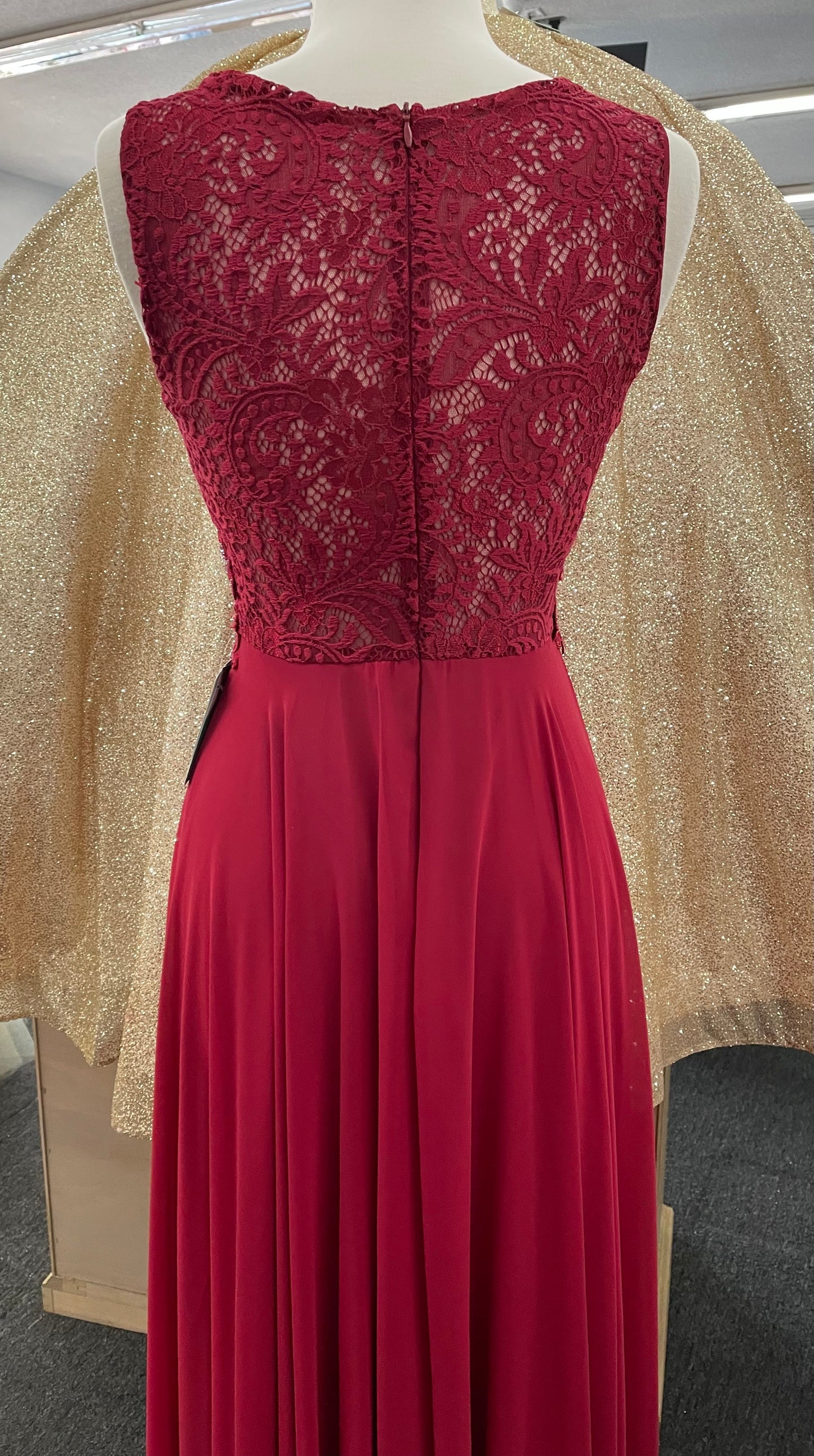 Lily's Burgundy Lace Dress FIE9059